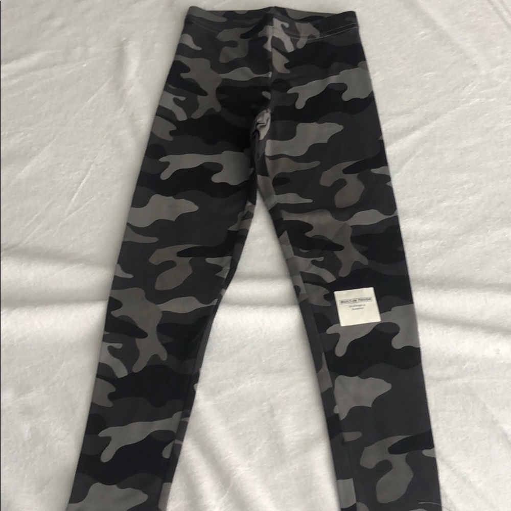Girl’s Black and Grey Camo Stretch Leggings